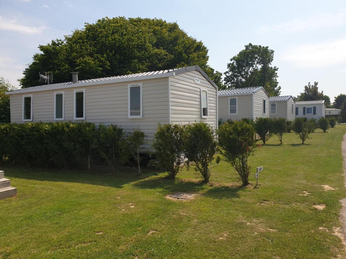 Le Clos Tranquille Gonneville-en-Auge Exterior photo