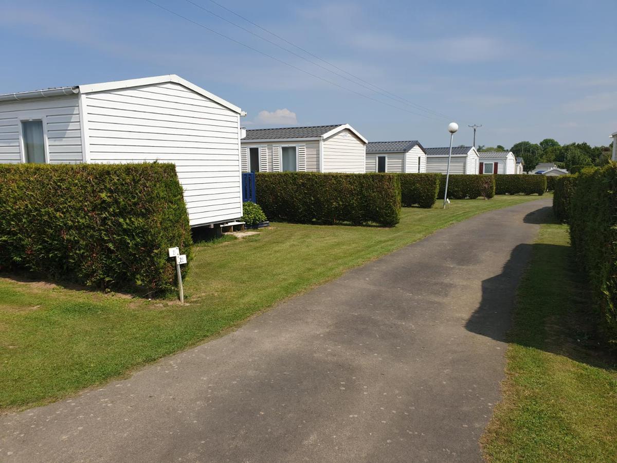 Le Clos Tranquille Gonneville-en-Auge Exterior photo