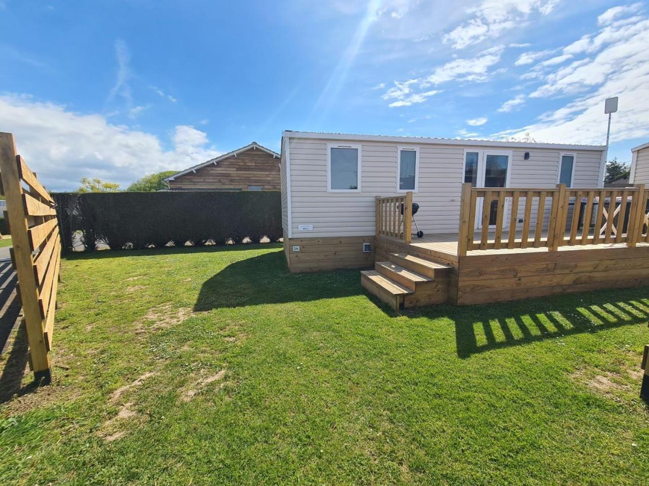Le Clos Tranquille Gonneville-en-Auge Exterior photo